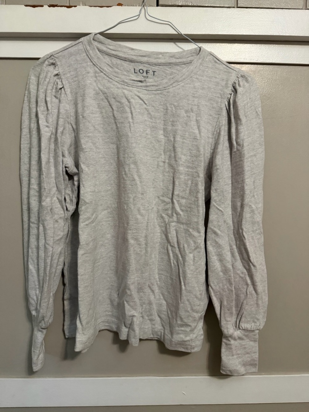 LOFT Heather Gray Long Sleeve Crewneck Top